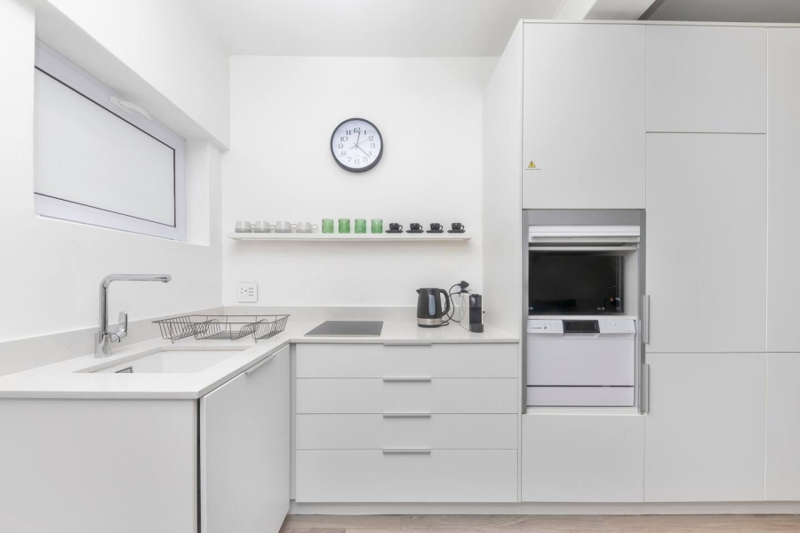 To Let 1 Bedroom Property for Rent in Mouille Point Western Cape
